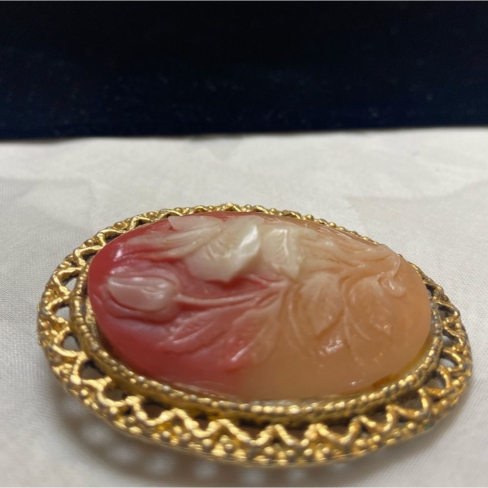 Vintage Carved Celluloid Flower Cameo Brooch - Picture 7 of 12